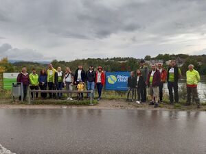 Trotz Regens kamen viele Helfer*innen zu unserem Rhine Cleanup
